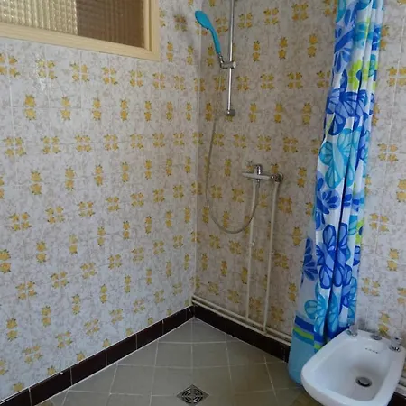 Tatil Evi Les Hirondelles De Montsec Pampelonne