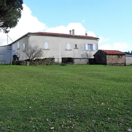 Les Hirondelles De Montsec Holiday home