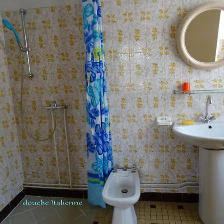 Semesterbostad Les Hirondelles De Montsec Pampelonne