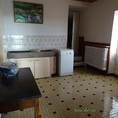 Les Hirondelles De Montsec * Pampelonne
